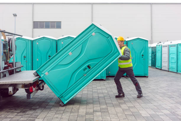 Portable Toilet Options We Offer in Newburgh Heights, OH