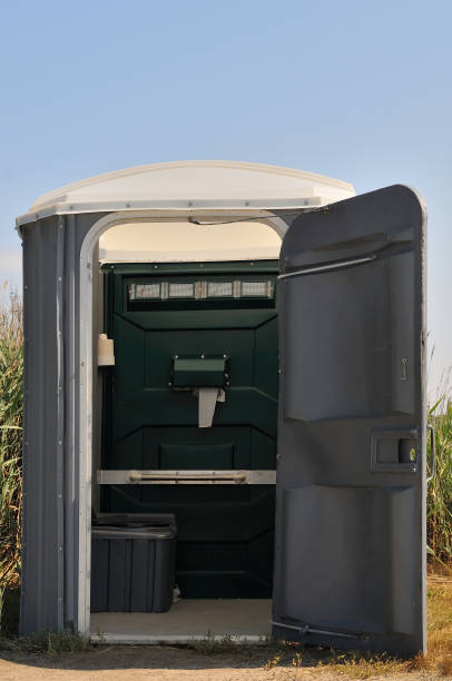 Affordable portable toilet rental in Newburgh Heights, OH